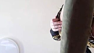 fetish feet worship with elza koms in domination play