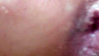 i'm tryin to stretch my asshole with this dildo but its so bigg