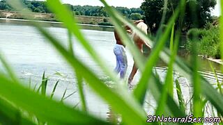 Come on, glamorous babe, suck and fuck me passionately!