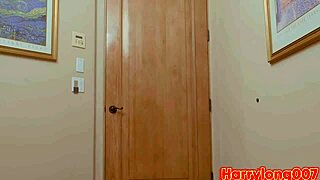 Hot Wife Gets BBC Delivered To The Door!