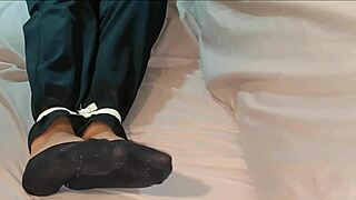 Hey, this is me trying self bondage with socks and getting all tied up before napping 😴🔗