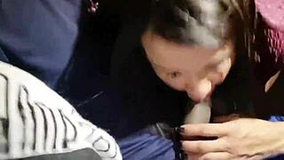 Mamei a Rola do Amigo Dotado no Carro