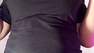 colombian latina's giant cameltoe drips wet masturbating in tight leggings